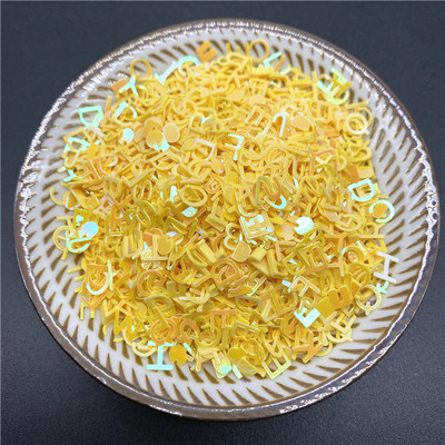 1000db/tétel 6mm-es PVC betű alakú flitterek Paillettes köröm kézműves kiegészítőkhöz barkácsolás medál flitteres körömflitter