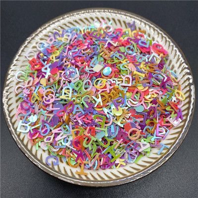 1000db/tétel 6mm-es PVC betű alakú flitterek Paillettes köröm kézműves kiegészítőkhöz barkácsolás medál flitteres körömflitter