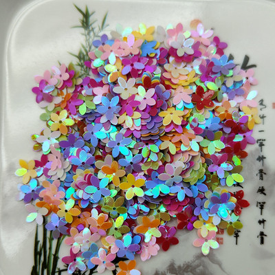 10 g zvaigznes, mīlestības ziedlapiņas, plūmju burti, zieda forma, daudzkrāsaini vizuļi, ko izmanto pašūšanai, kāzu amatniecības piederumu vairumtirdzniecība