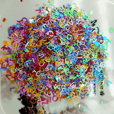 10 g zvaigznes, mīlestības ziedlapiņas, plūmju burti, zieda forma, daudzkrāsaini vizuļi, ko izmanto pašūšanai, kāzu amatniecības piederumu vairumtirdzniecība