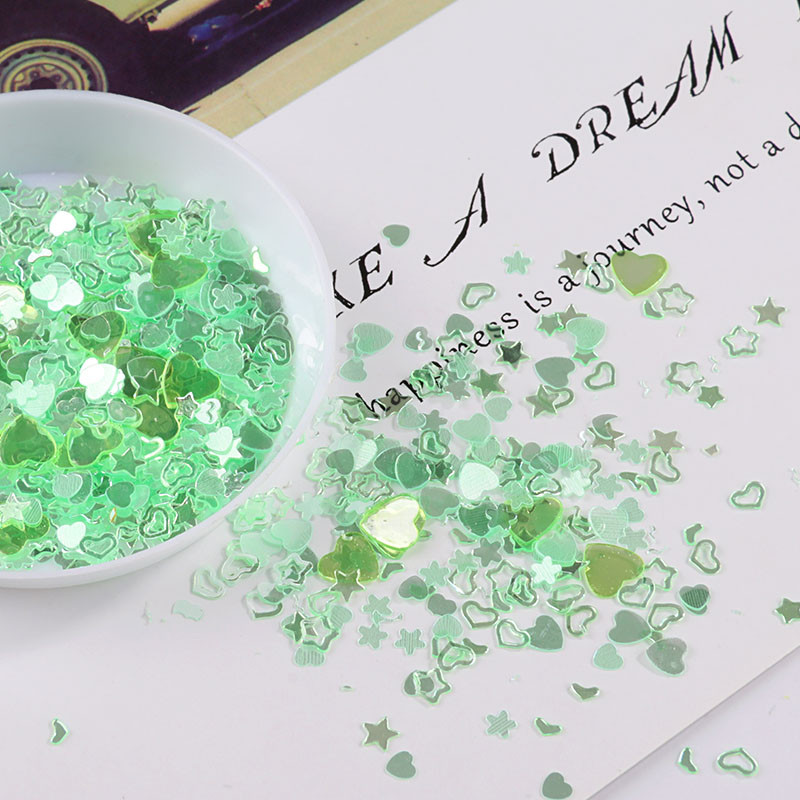 10 g/iepakojumā Multi Star Heart 3-6 mm caurspīdīgas krāsas nagu vizuļi, kas paredzēti nagu mākslai, sieviešu manikīram, kāzu dekoru konfeti