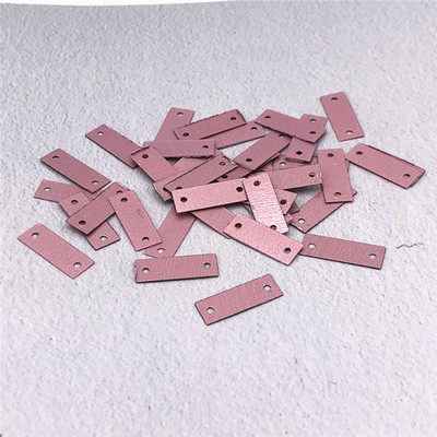 100 gab. 5 * 14 mm matēts taisnstūrveida sloksnes stienis ar 2 caurumiem PET plakanās paletes šūšanas materiāls, kāzu amatniecība, sieviešu apģērba aksesuārs.