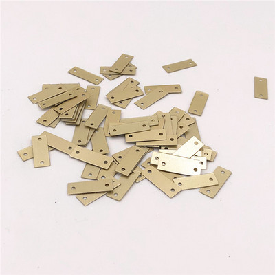 100 gab. 5 * 14 mm matēts taisnstūrveida sloksnes stienis ar 2 caurumiem PET plakanās paletes šūšanas materiāls, kāzu amatniecība, sieviešu apģērba aksesuārs.