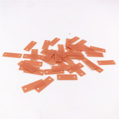 100 gab. 5 * 14 mm matēts taisnstūrveida sloksnes stienis ar 2 caurumiem PET plakanās paletes šūšanas materiāls, kāzu amatniecība, sieviešu apģērba aksesuārs.