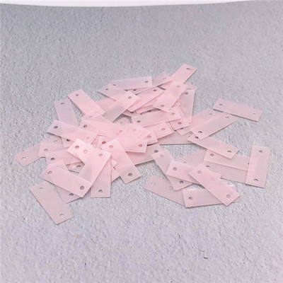 100 gab. 5 * 14 mm matēts taisnstūrveida sloksnes stienis ar 2 caurumiem PET plakanās paletes šūšanas materiāls, kāzu amatniecība, sieviešu apģērba aksesuārs.