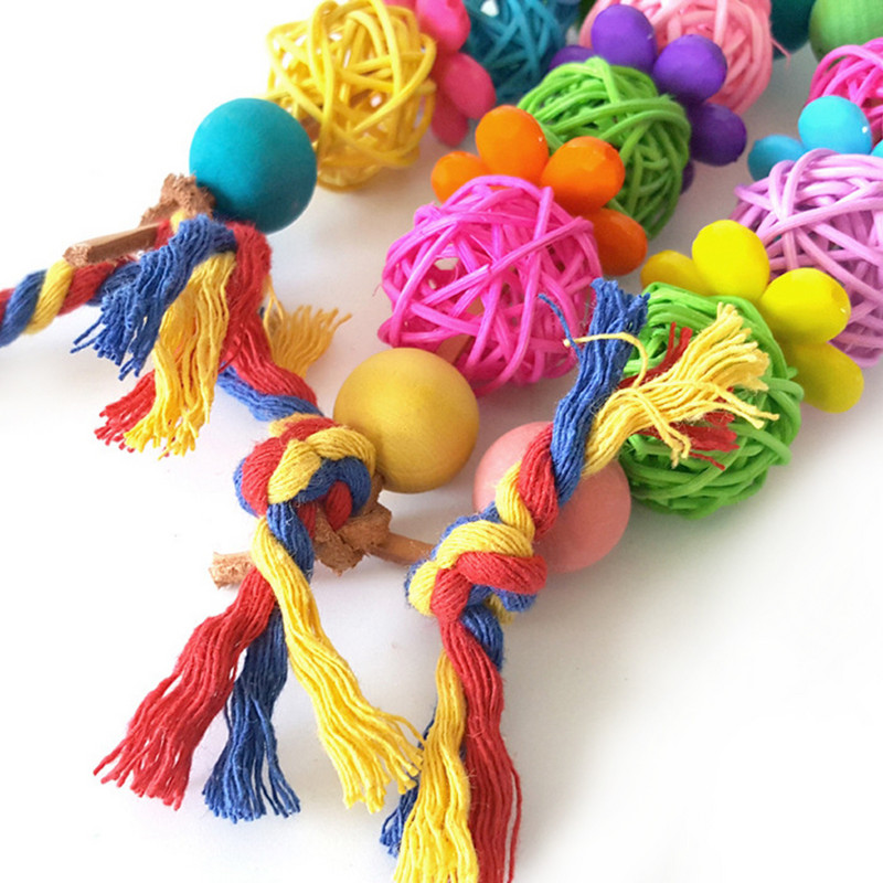 Papūgos kramtomasis žaislas nuo įkandimo natūralaus rotango paukščių žaislai Papūgos paukščių narvelyje Papūgos kabantys kamuoliukai papūgoms