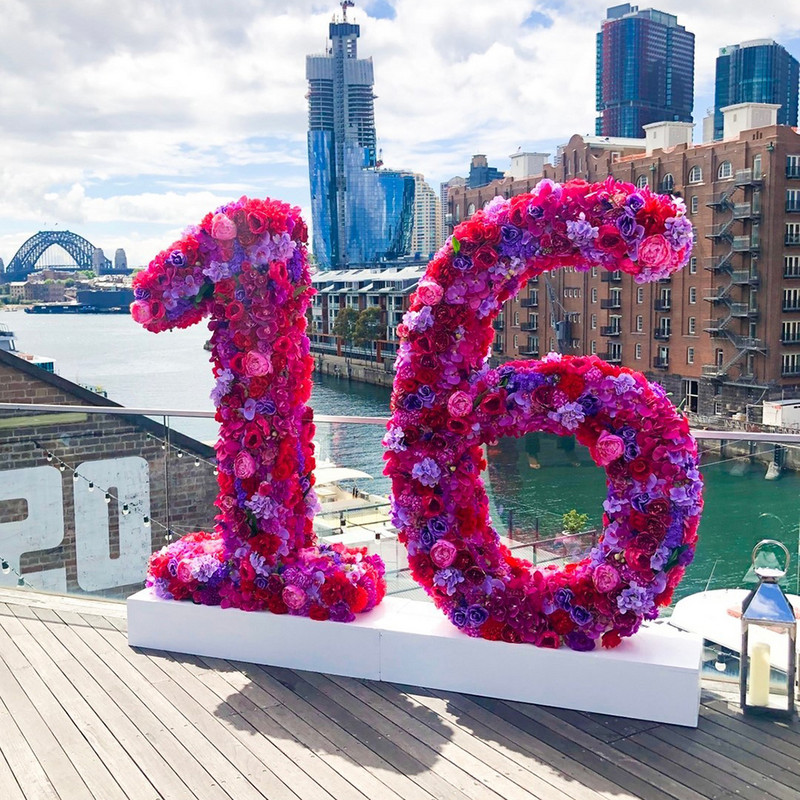 10 gab. Mākslīgie rožu ziedi, galva DIY mazuļa dzimšanas dienas vēstule dāvanu ballīte Mājas dekors Kāzu fona rotājumi rozā ziedi