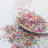 Labākā cena 4 mm dobi plūmju sequins ziedu naglu vizuļi Glitter pailletes manikīram DIY amatniecības kāzu dekorācijas konfeti