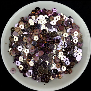 10g (2000gab.) 4 mm centrālais caurums sequins, slaids, plakans, apaļš PVC brīvs fliteris Pailletes DIY šūšana kāzu amatniecība 160 krāsas ir pieejamas