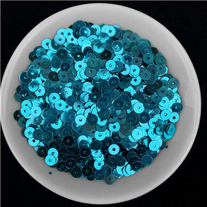 10g (2000gab.) 4 mm centrālais caurums sequins, slaids, plakans, apaļš PVC brīvs fliteris Pailletes DIY šūšana kāzu amatniecība 160 krāsas ir pieejamas