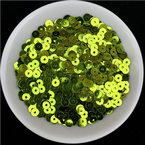 10g (2000gab.) 4 mm centrālais caurums sequins, slaids, plakans, apaļš PVC brīvs fliteris Pailletes DIY šūšana kāzu amatniecība 160 krāsas ir pieejamas