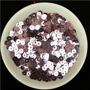 10g (2000gab.) 4 mm centrālais caurums sequins, slaids, plakans, apaļš PVC brīvs fliteris Pailletes DIY šūšana kāzu amatniecība 160 krāsas ir pieejamas