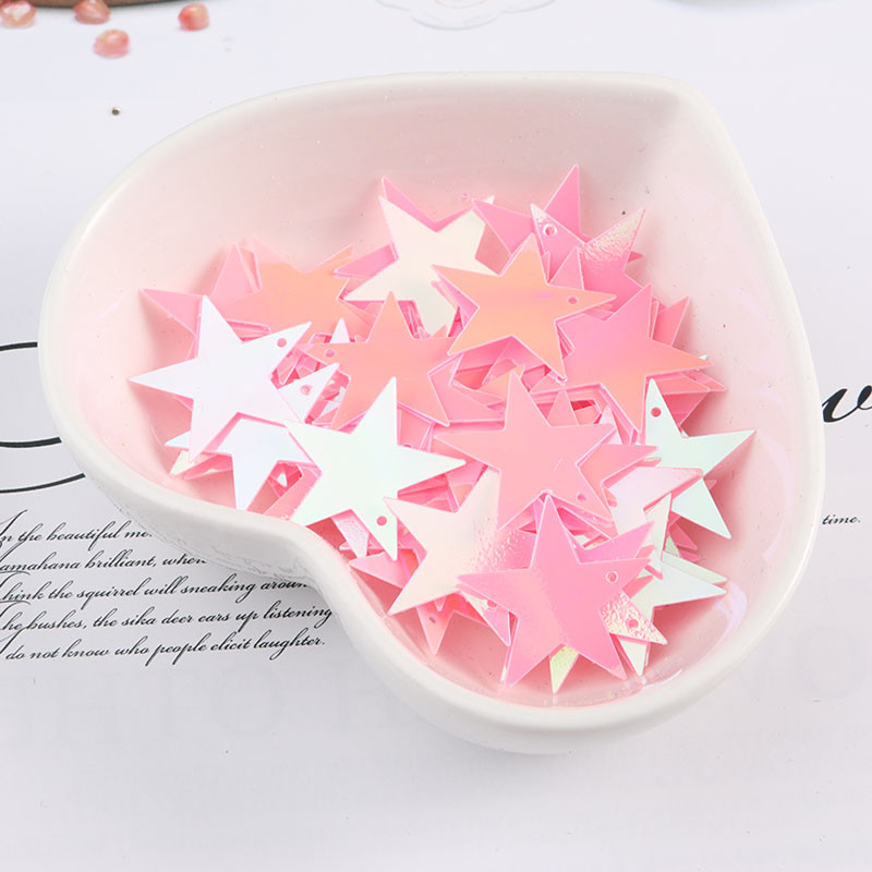 20g/iepakojumā 20mm Mēness zvaigzne veido vaļīgus fliterus amatniecībai DIY Šūšanas fliteru mirdzošas pārslas Pailletes Kāzu dekoru aksesuāri