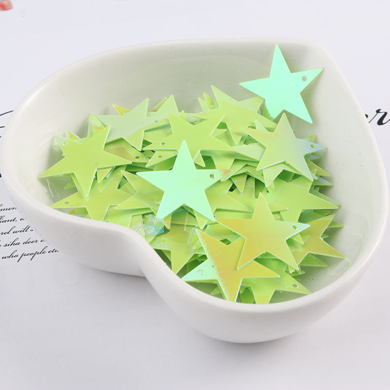 20g/iepakojumā 20mm Mēness zvaigzne veido vaļīgus fliterus amatniecībai DIY Šūšanas fliteru mirdzošas pārslas Pailletes Kāzu dekoru aksesuāri