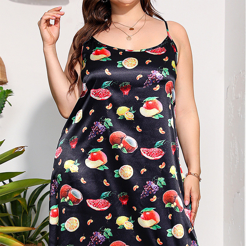 Liela izmēra O veida kakla augļu raksta apdruka bez piedurknēm, melna, daudzpusīga imitācija zīda satīna naktskrekla mājsaimniecības drēbēm slīdoša kleita