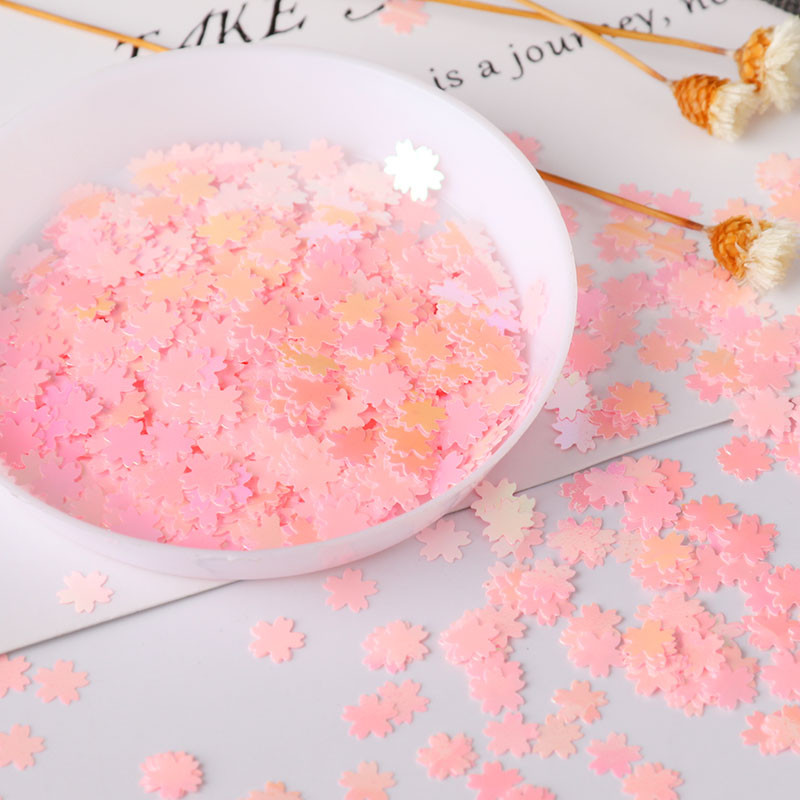 5 mm īpaši plāns Sakura Flower Sequin Pink Cherry Blossoms DIY Sequins PET Glitter Nails Art manikīram/kāzu konfeti 10g