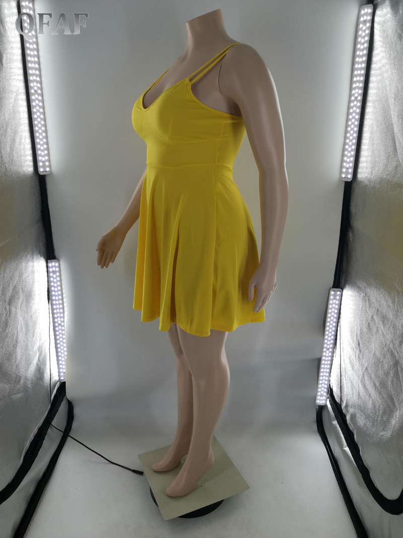 QFAF Liela izmēra brīvdienu sieviešu lielas, pieguļošas, dzeltenas kleitas, 2022. gada vasaras seksīgas ballītes spageti siksniņas ar V-veida kakla izgriezumu.