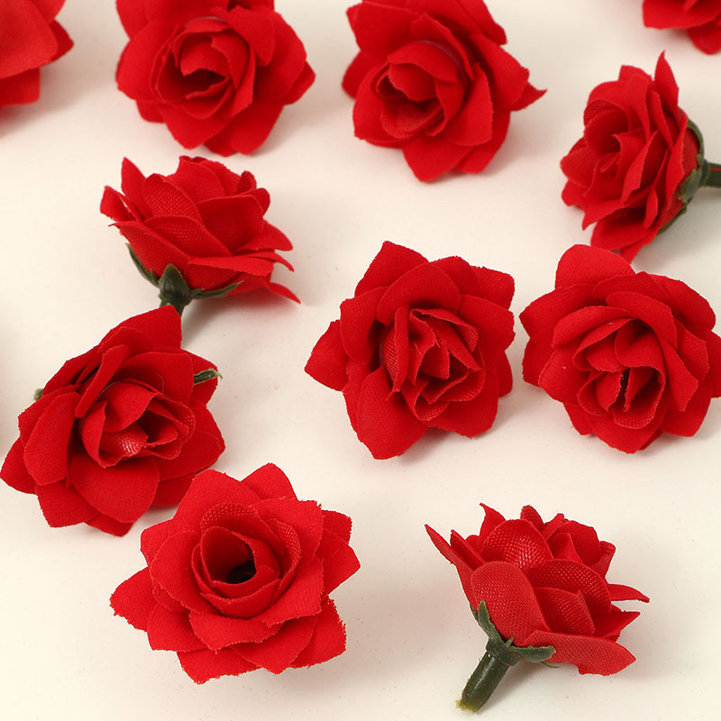 10/20/30 gab. Mākslīgās sarkanās rozes galvas viltus zīda rozes galviņa DIY kāzu ballīšu dekorēšanai. Ziedu siena DIY amatniecības pušķu dekorēšana