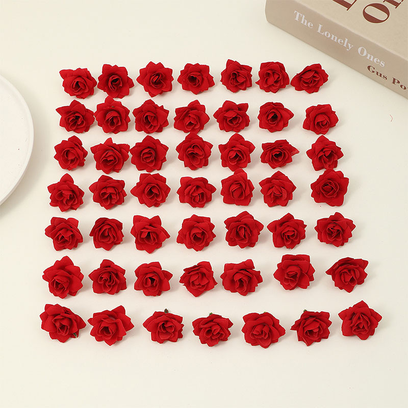 10/20/30 gab. Mākslīgās sarkanās rozes galvas viltus zīda rozes galviņa DIY kāzu ballīšu dekorēšanai. Ziedu siena DIY amatniecības pušķu dekorēšana