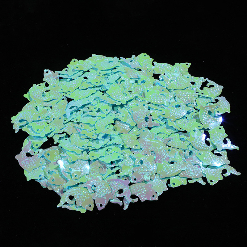 10g 25mm PVC sequin Krāsains Zivs formas Brīvi sequins Amatniecībai Pailletes Soma Apģērbu Šūšanas Piederumi DIY Glitter Confetti