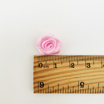 (100 бр./опаковка) 15 mm смесен цвят Малка роза Мини ръчно изработена сатенена панделка Направи си сам Розова глава Сватбена декорация за скрапбукинг Цвете