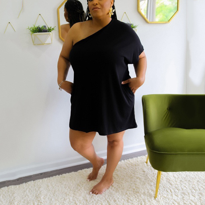 4XL 5XL Liela izmēra kleitas sievietēm ar vienu plecu, viengabalains, brīvs līdz ceļgalam Modes pamata stila cēloņsakarības Vestidos Mujer kleita liela jauna