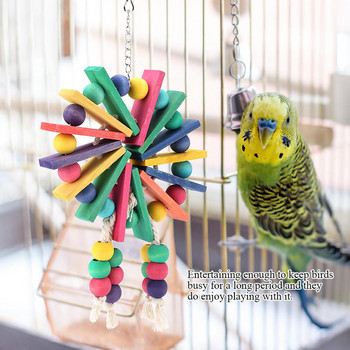 НОВИ папагал птица Дървена висяща клетка Играчки с кука Многоцветни естествени дървени блокове Играчка за дъвчене Декорация на клетка за птици