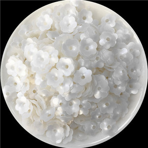 6 mm/8 mm/10 mm plūmju ziedu formas, sequins, paletes, šūšanas amatniecība, baltās sērijas izrotājumi, sieviešu apģērbu aksesuāri