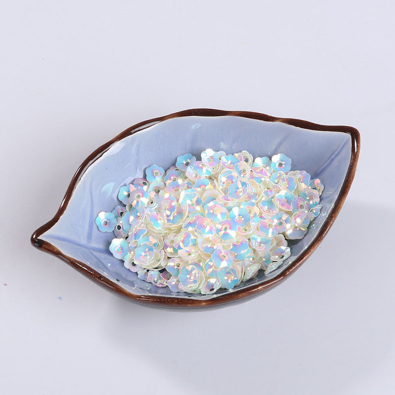 6 mm/8 mm/10 mm plūmju ziedu formas, sequins, paletes, šūšanas amatniecība, baltās sērijas izrotājumi, sieviešu apģērbu aksesuāri