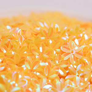 10/40g 15mm plakana zieda forma PVC vaļīgi vizuļi mirdzoši paletes nagu mākslas manikīram/šūšanai/kāzu dekorēšanai konfeti