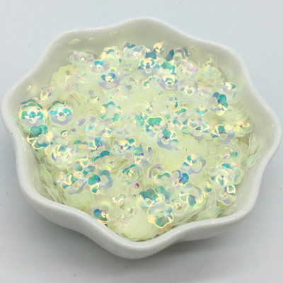 Sequin Cup Crystal Caurspīdīgs 3mm 4mm 5mm 6mm Apaļi kristāli Balts Paillette Šūšana DIY Apģērbu aksesuāri Dekorācijas 20g