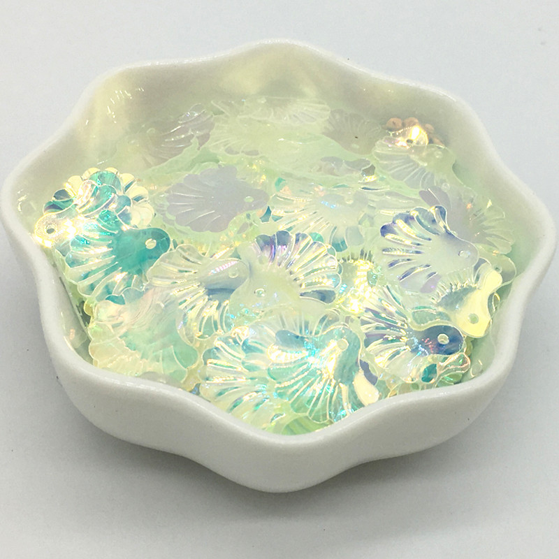 Sequin Cup Crystal Caurspīdīgs 3mm 4mm 5mm 6mm Apaļi kristāli Balts Paillette Šūšana DIY Apģērbu aksesuāri Dekorācijas 20g