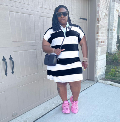 CM.YAYA molett női csíkos, lehajtható nyakú, rövid ujjú póló stílusú karcsú ruha 2022-es nyári elegáns divatos utcai ruhák