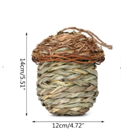Bird Grass House Chickadee salmu būda ārā, piekarināma dabīgās šķiedras ligzda ar smailu augšdaļu, lai paslēptu kanārijputni