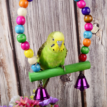 Παιχνίδια πουλιών Βάση Κούνιας Μικρή αιώρα κρεμαστή παπαγάλου από ξύλινο ραβδί καμπάνες και πολύχρωμες χάντρες Αναλώσιμα κήπου Αξεσουάρ