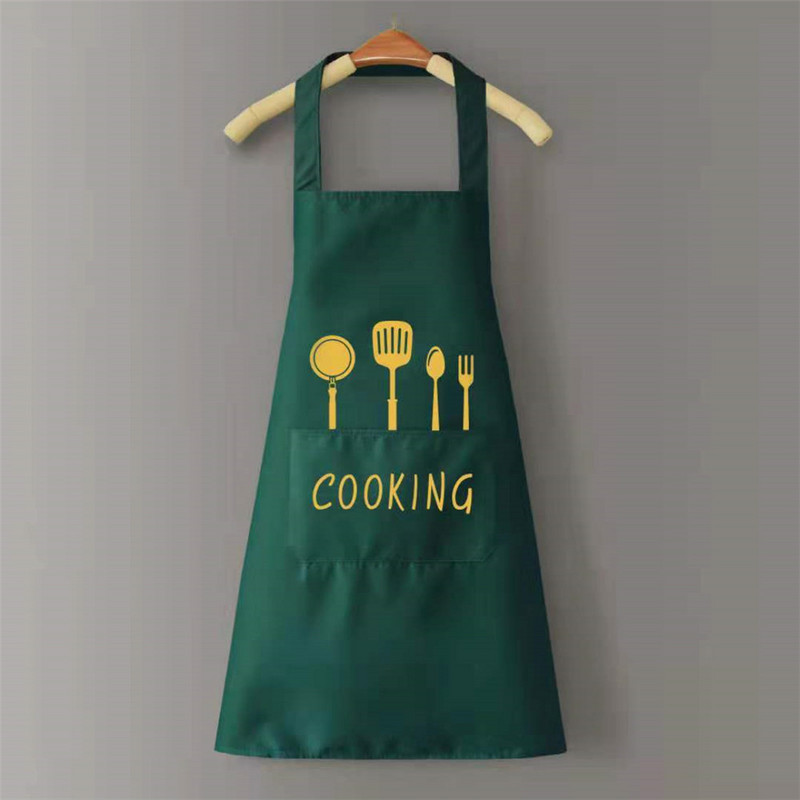 Οικιακή ποδιά μαγειρικής κουζίνας που σκουπίζεται με το χέρι