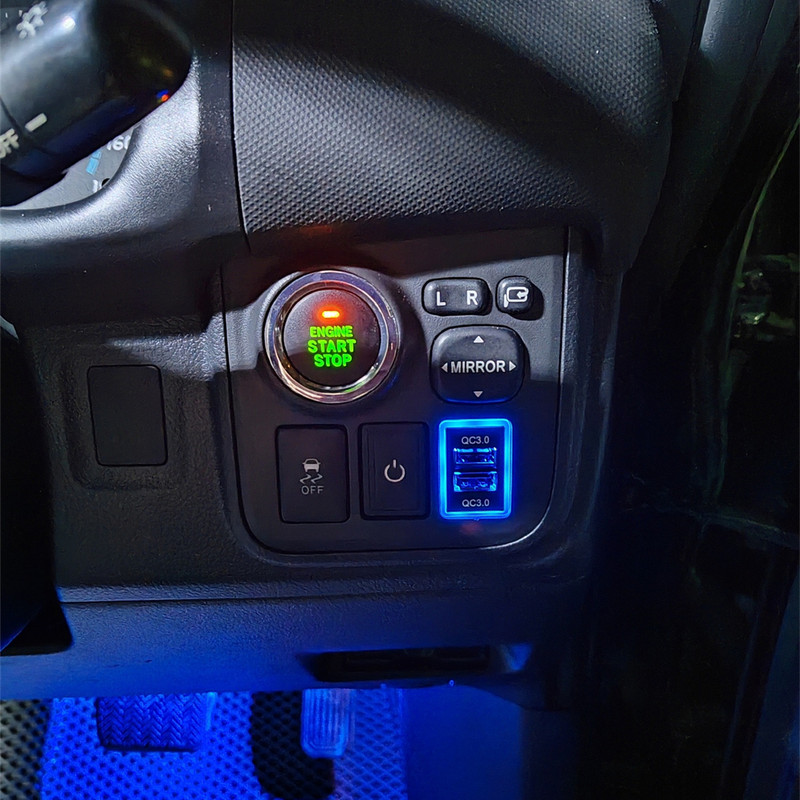 12V-24V Încărcare rapidă mașină cu două porturi QC 3.0 Priză încărcător USB cu indicator luminos LED albastru pentru Toyota Camry Collora RAV4 Yaris