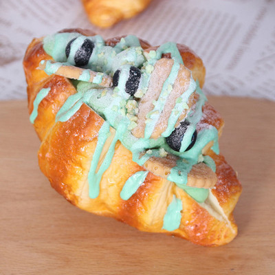 1 db mesterséges croissant desszert hamis étel dekoráció fényképezés profi ételszimuláció torta modell teásasztal dekoráció FCYY-026