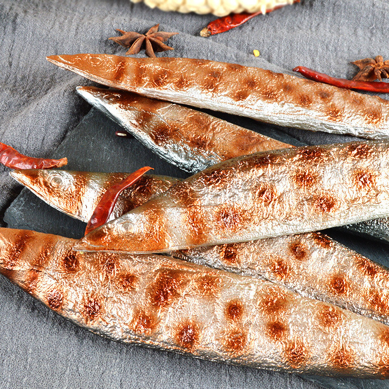Szimuláció Saury Modell Mesterséges hal Hamis grill Díszek Saury Tenger gyümölcsei Ablaktálak Díszek Ételkellékek