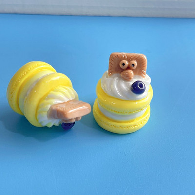 5 tk Simulatsioonikihiga kook 2x2x2,3 cm Vaigukoogid Võltstoidukaunistused Miniatuursed 3D-kreemikoogid Kawaii DIY scrapbooking tarvikud