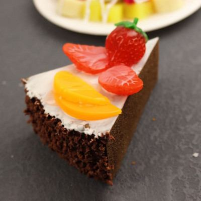 Μπορεί να τοποθετηθεί Τούρτα προσομοίωσης Τριγωνικό κέικ PU Υλικό Κέικ Μοντέλο Ψεύτικο Αυτοκόλλητο Ψυγείου διπλής χρήσης Εμπορικά κέντρα