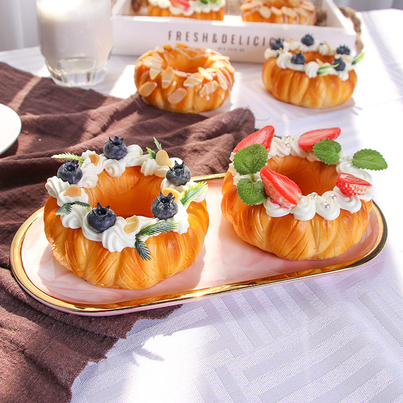 1 db élethű fánkkenyér műgyümölcs torta modell hamis étel pékség ablakdísz parti asztaldísz fotózási kellék