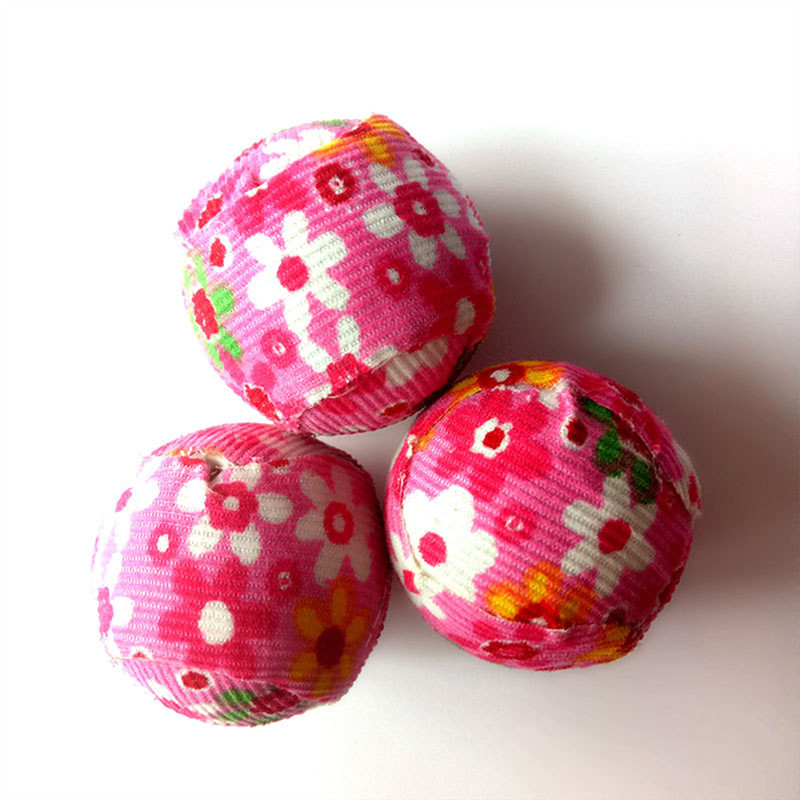 6 DB macskagolyókendő Hordozható kisállat szizál virágminta Puha macska megfogó golyós játék macska ugrató karmok köszörülési játék kisállat kellékek