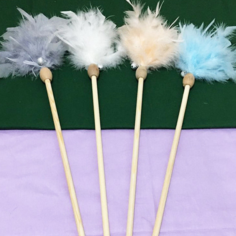 Interaktív macskajáték bot Műtoll pálca csengővel, műanyag mesterséges, színes bojtos macska teaser Játék kisállatkellékek