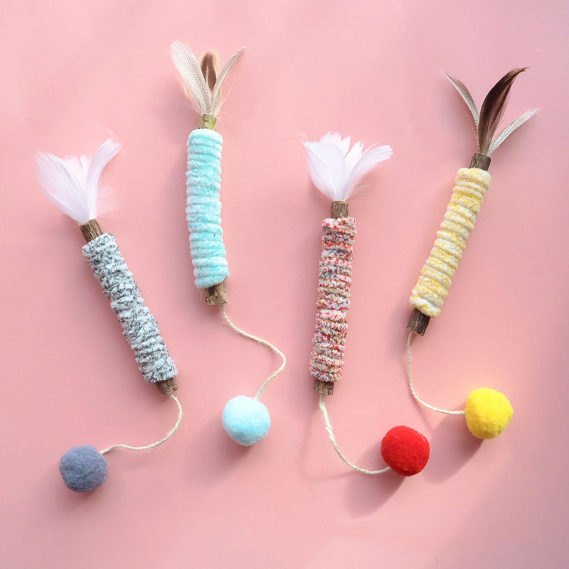 Természetes Matatabi kisállat macska rágcsálnivalók pamut kötéllel, tisztító fogakkal, interaktív macskajátékokkal, ezüst tollas kisállatjáték