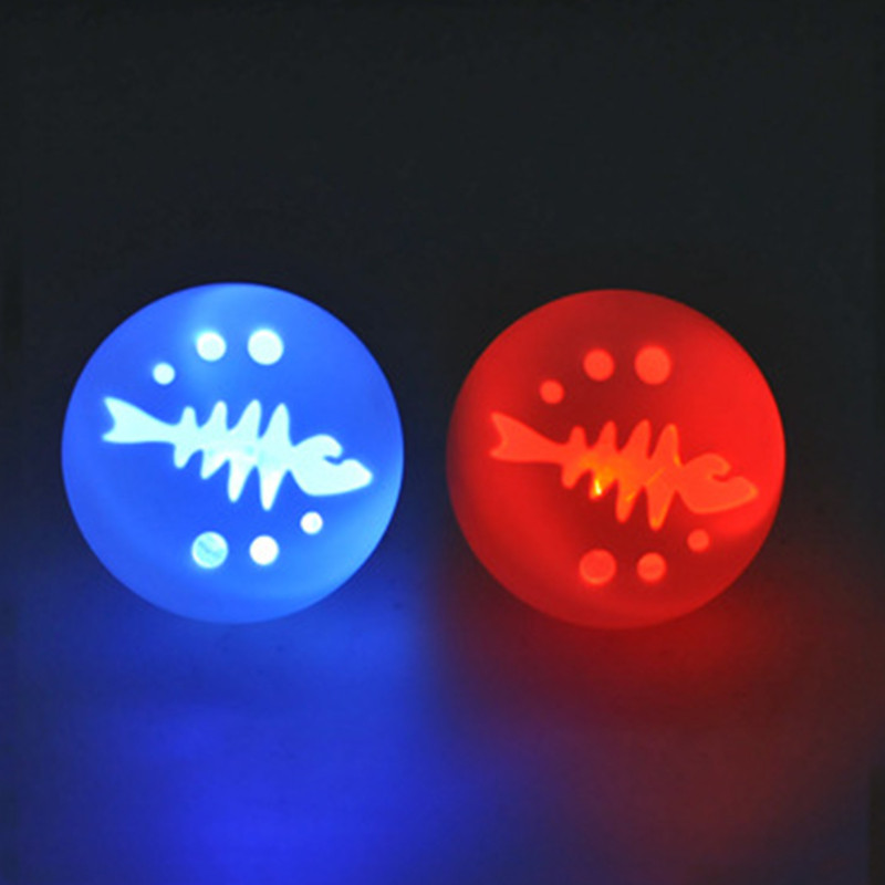 3db/tétel Macskajáték guruló golyós kutyajátékok LED fényű golyós kisállat interaktív macskaguruló golyós macskamenta világító vicces játék macskatartozék