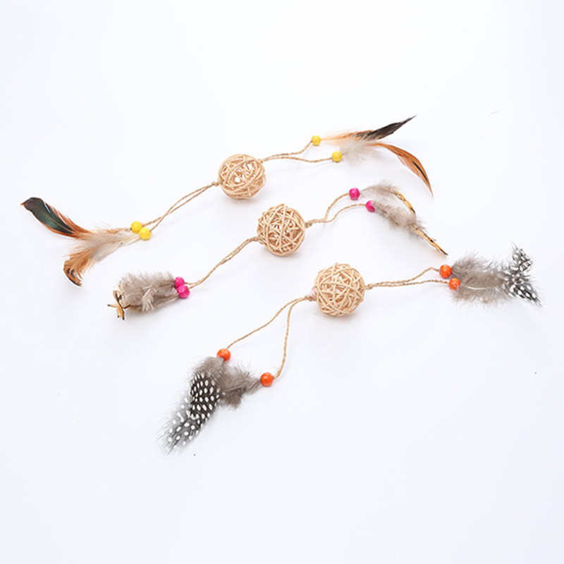 Macskajáték Háziállat Rattan labda Macskajáték Vicces műtollas Macskalabda Önfeledten szórakoztat Cica Interaktív labdajátékkal játszik macskakellékekhez