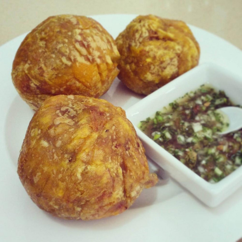 Töltött útifű-készítő kényelmes függőlyuk Könnyen tisztítható útifű-sajtoló hordozható Toston húsgombóc