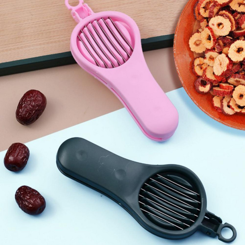 Cseresznyegyümölcs konyhai kancsó eltávolító Gyümölcskancsó szeletelő pengével, rozsdamentes acél gödöreltávolító magszeletelő konyhai kütyük