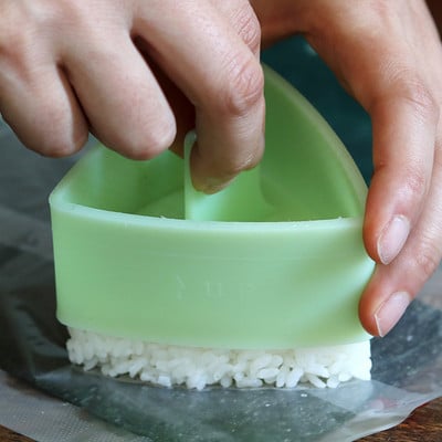 Trilater forma Onigiri rizsgolyós sushi készítőhöz tapadásmentes konyhai sushikészítő készlet tengeri moszatprés eszközforma gyerekeknek kezdőknek